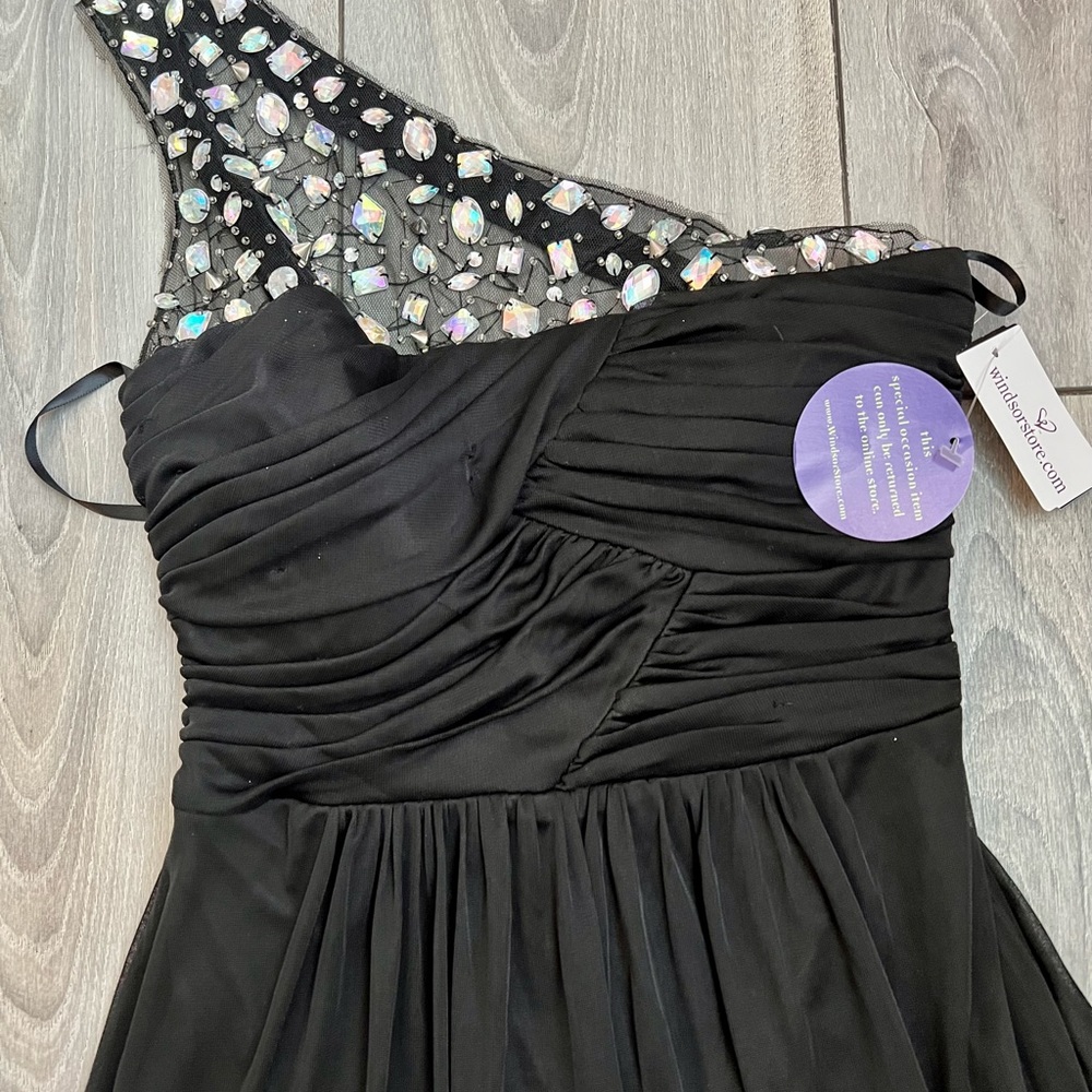 Black gem stone one shoulder evening dress in size 5